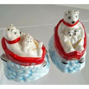 COCA-COLA POLAR BEAR DOWN HILL with cubs Salt & Pepper Shaker Ceramic Set